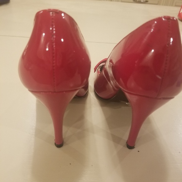 N.Y.L.A. Red heels. - Picture 3 of 4